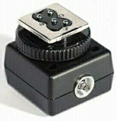    YongNuo  FA-696 Hot Shoe Adapter for Nikon