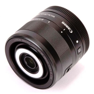    Canon EF-M 28mm f/3.5 Macro IS STM
