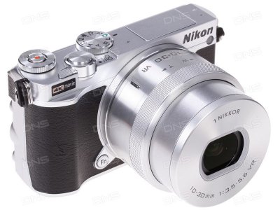       Nikon 1 J5 Kit 10-30mm VR 