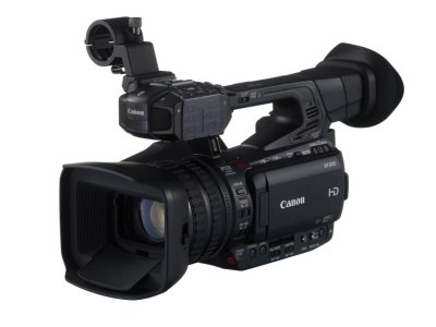    Canon XF205*
