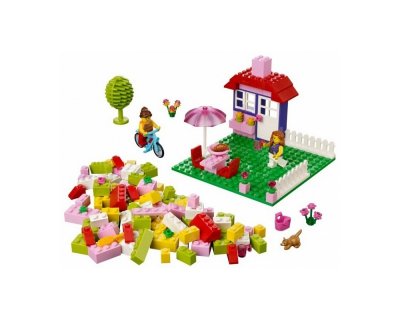   LEGO Bricks & More 10660    Pink Suitcase 151 